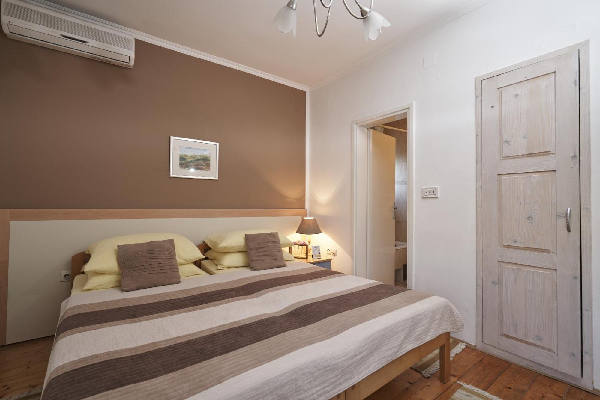 Pansion Rose Hotel Mostar Buitenkant foto