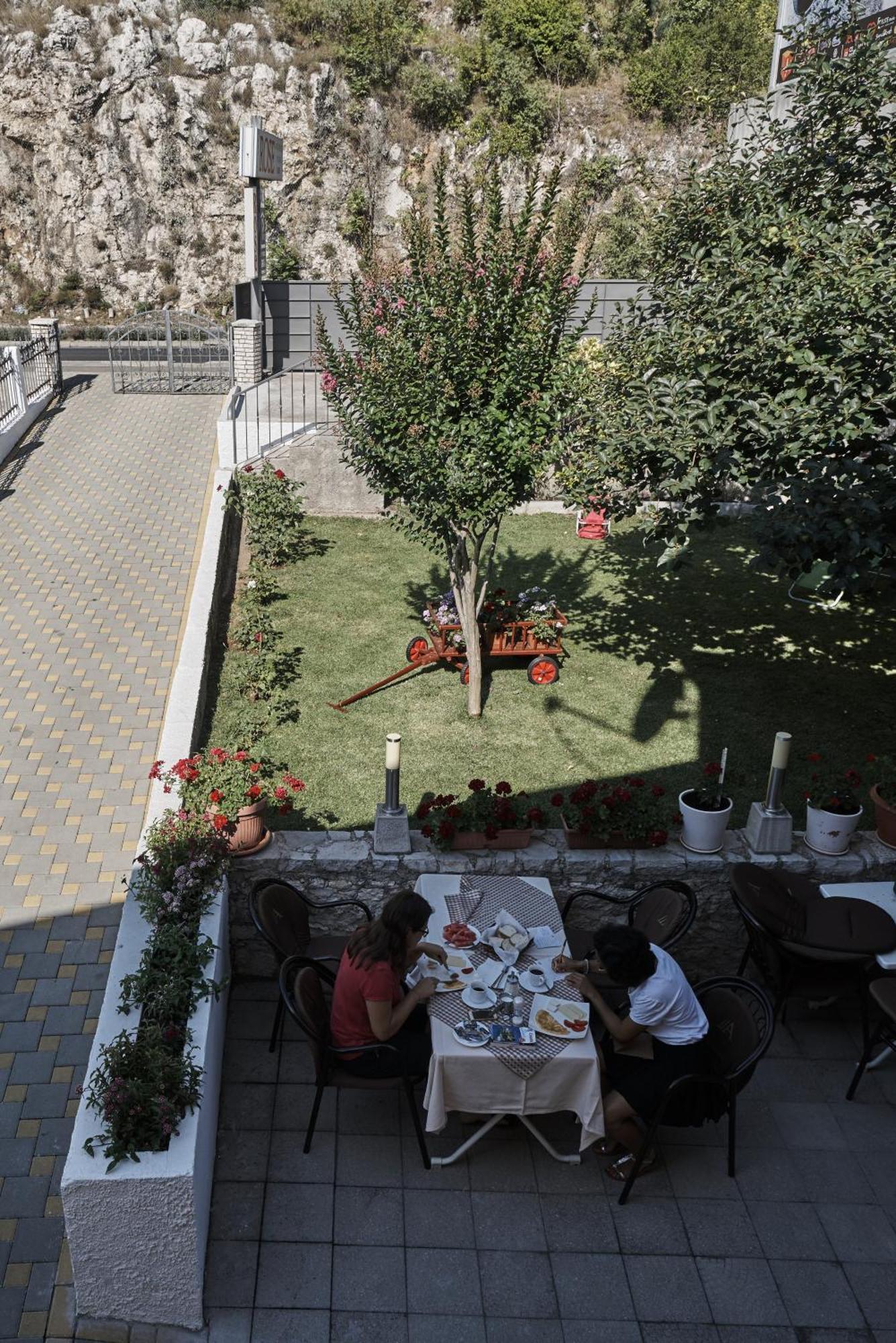 Pansion Rose Hotel Mostar Buitenkant foto