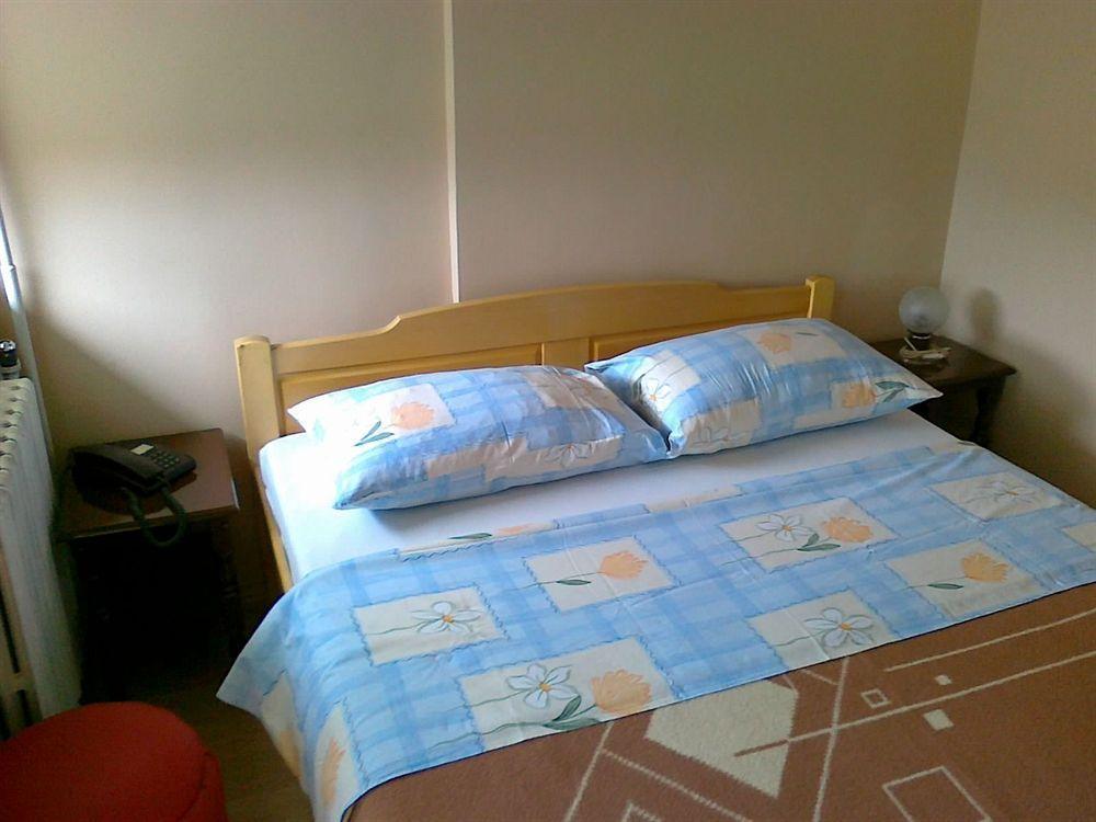 Pansion Rose Hotel Mostar Buitenkant foto