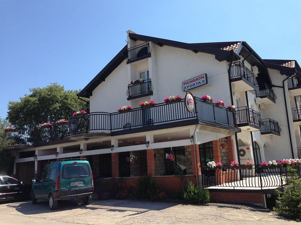 Pansion Rose Hotel Mostar Buitenkant foto