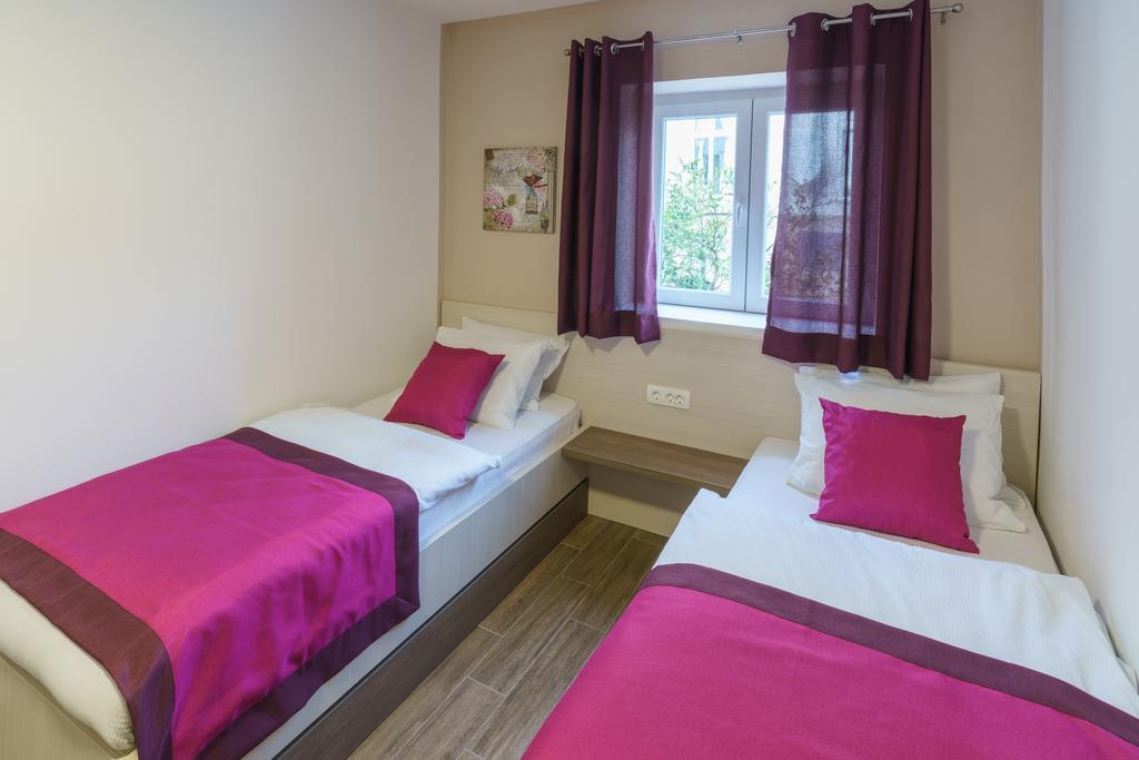 Pansion Rose Hotel Mostar Buitenkant foto