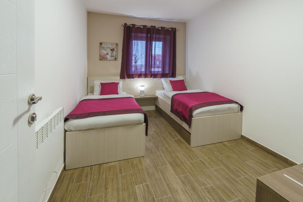 Pansion Rose Hotel Mostar Buitenkant foto