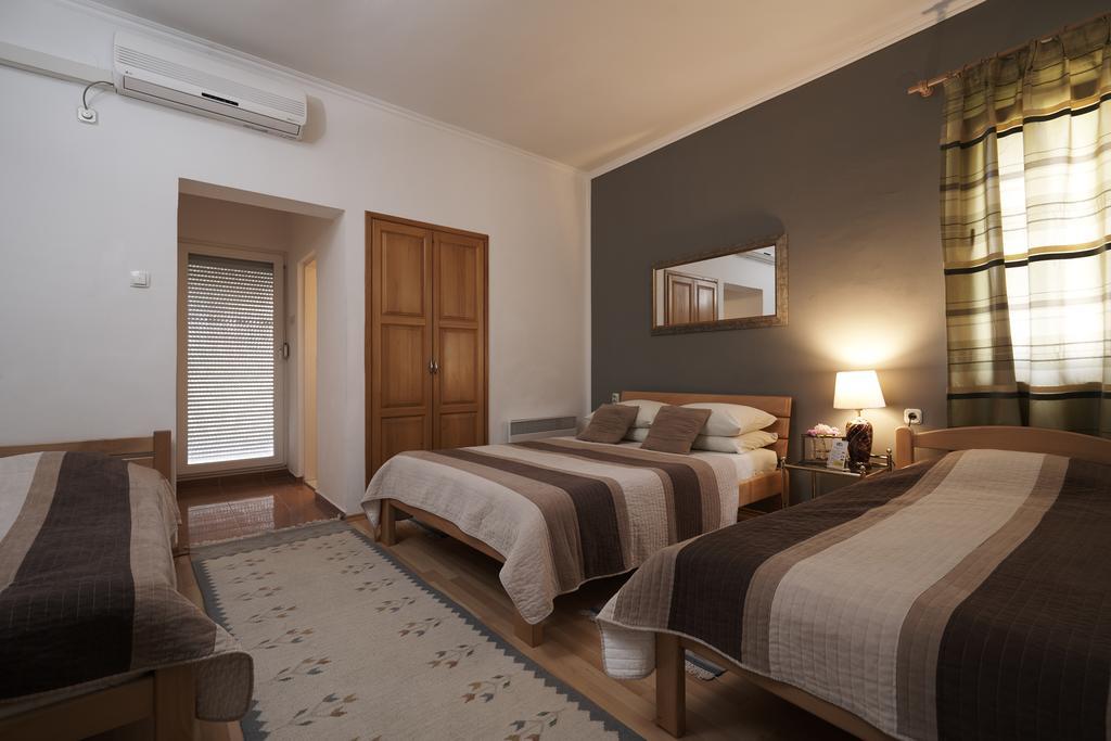 Pansion Rose Hotel Mostar Buitenkant foto