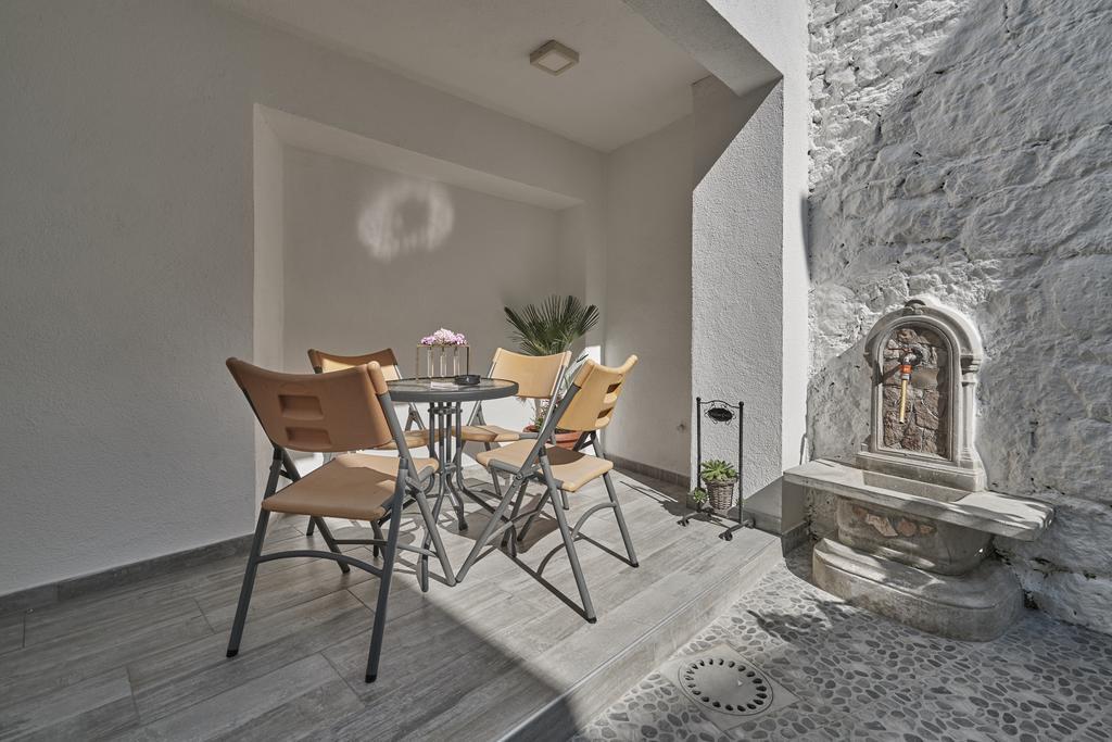 Pansion Rose Hotel Mostar Buitenkant foto