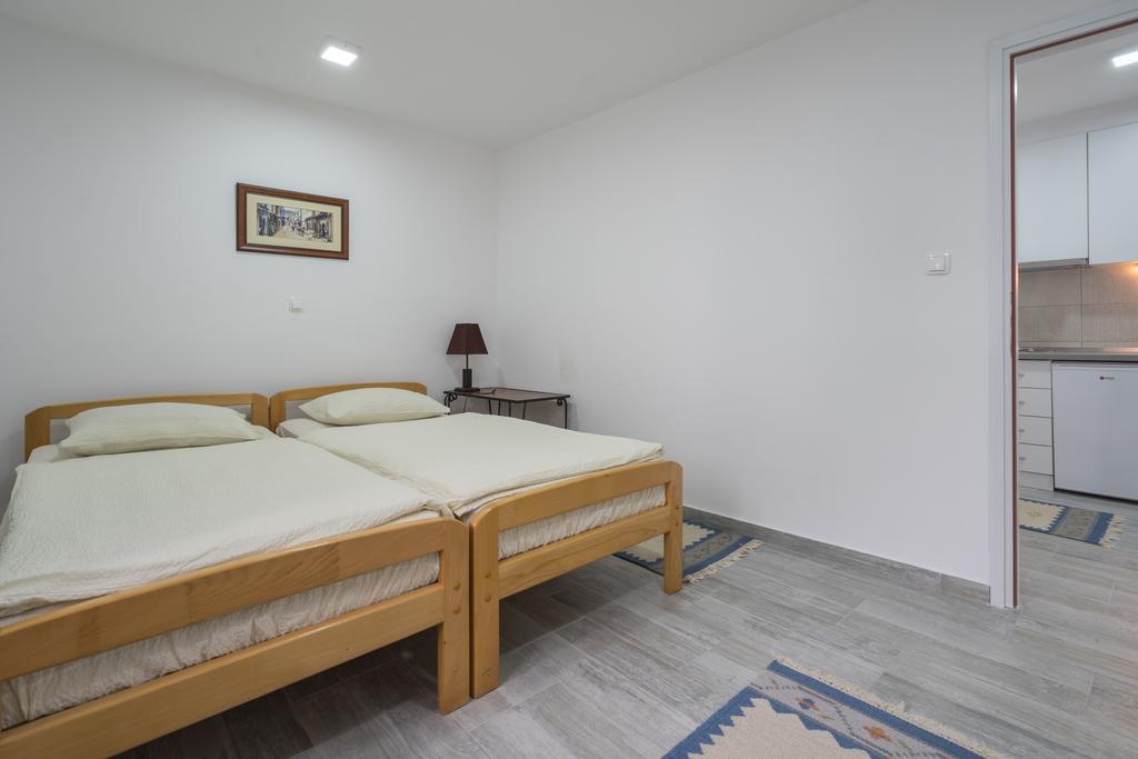 Pansion Rose Hotel Mostar Buitenkant foto