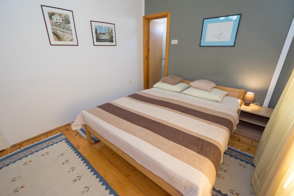 Pansion Rose Hotel Mostar Buitenkant foto
