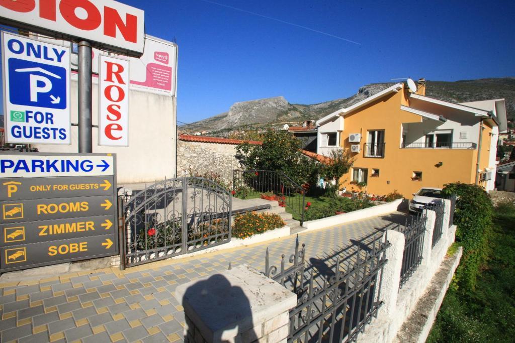 Pansion Rose Hotel Mostar Buitenkant foto